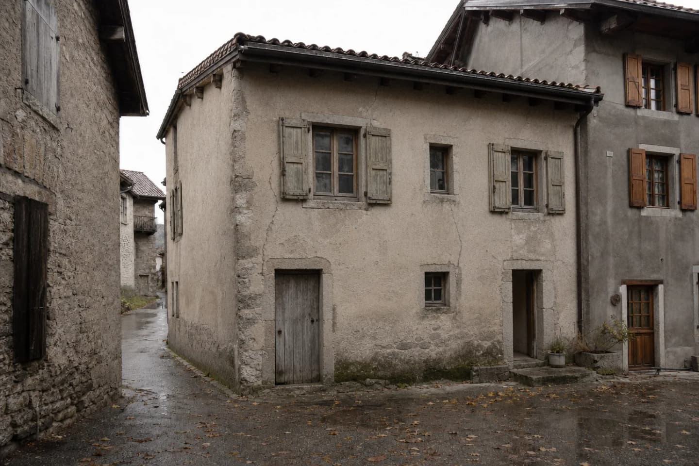 Rénovation d’une maison de village — secteur La Roche-sur-Foron - Avant 1
