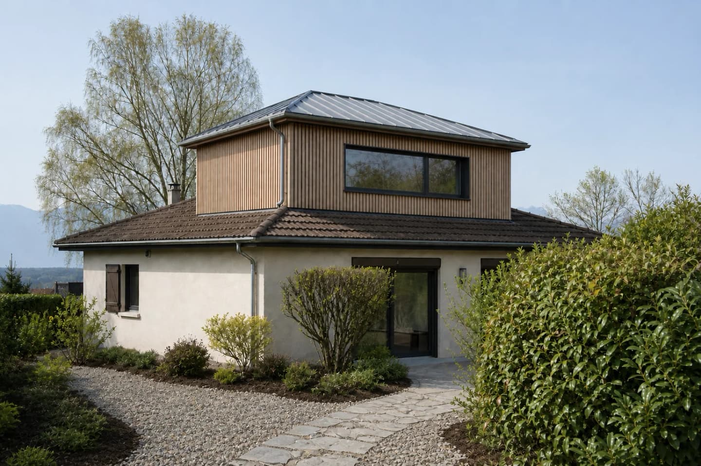 Surélévation avec bureau — secteur Thoiry