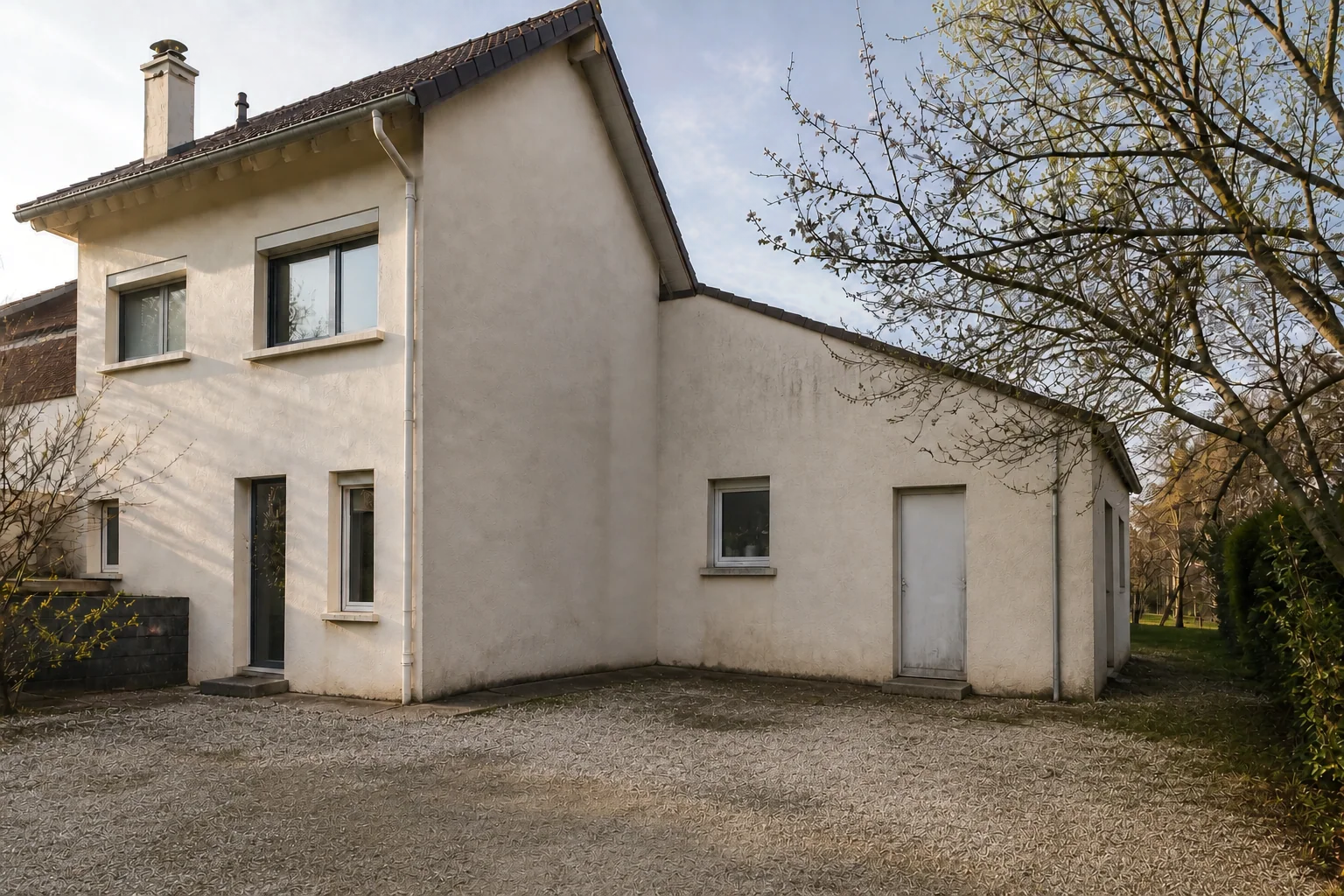Secteur Gex — Rénovation et extension bois ouverte sur le jardin - Avant 1